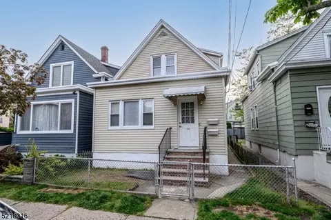54 Anderson Ave, Wallington, NJ 07057