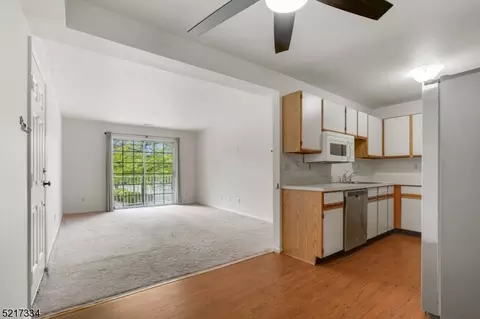 113 Stratford Pl, Bound Brook, NJ 08805