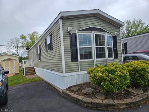 448 Kenbury Rd, Branchburg, NJ 08876