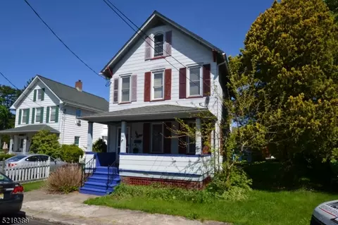 46 W Johnston St, Washington, NJ 07882