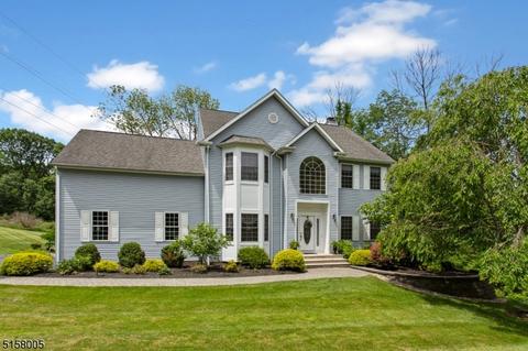 73 Spring Ln, Hackettstown, NJ 07840