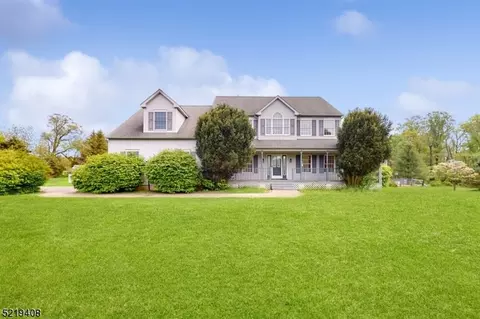 19 Pleasant View Manor Rd, Franklin Twp., NJ 08867
