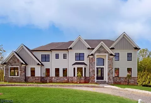 34 Sneider Rd, Warren, NJ 07059