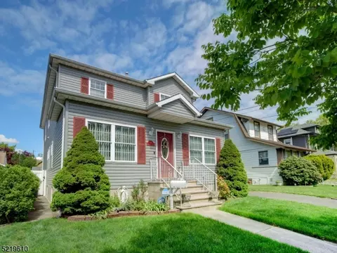 1108 Charlotte Pl, Rahway, NJ 07065