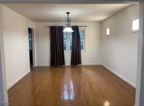 151 Crestwood Dr, Watchung, NJ 07069