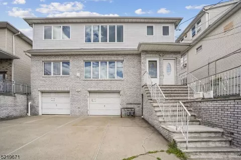 62 Morrissee Ave #2, Wallington, NJ 07057