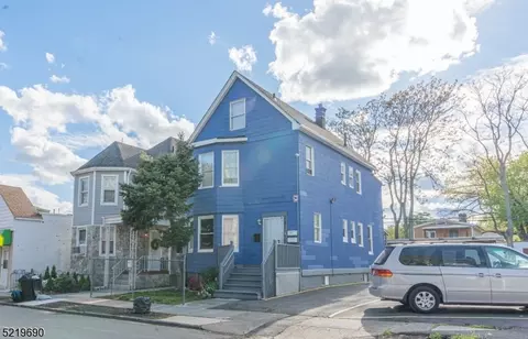 191 N Park St, East Orange, NJ 07017