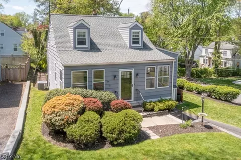 11 Cedar Ln, Chatham Twp, NJ 07928
