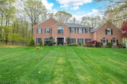 29 Rose Ln, Sparta, NJ 07871