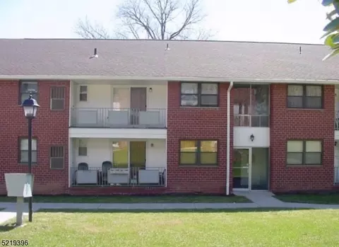 1300 Rock Ave K8 #K8, North Plainfield, NJ 07060