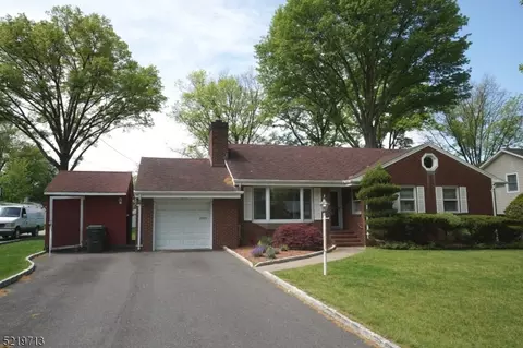 45 Briarheath Ln, Clark, NJ 07066