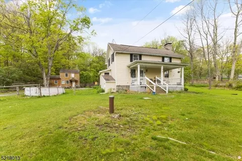 135 Millbrook Rd, Hardwick Twp, NJ 07825