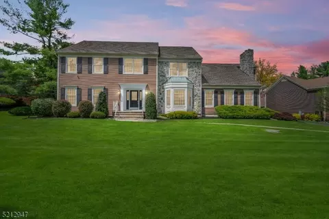 7 Totten Dr, Bridgewater, NJ 08807
