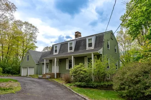 9 Chilhowie Dr, Kinnelon, NJ 07405