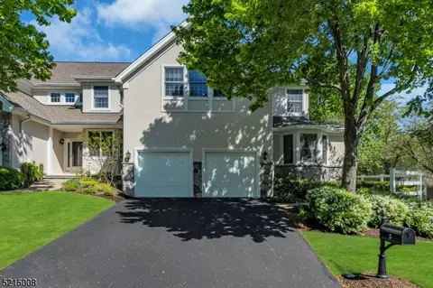 5 Witherspoon Ln, Bernards, NJ 07920