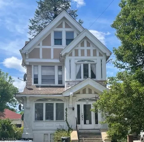 698 Clifton Ave, Newark, NJ 07104