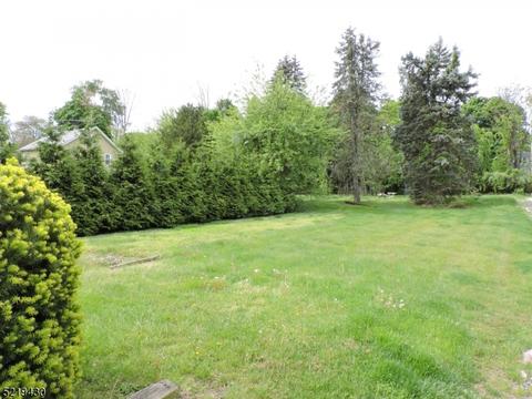 34 Kinney St, Madison Boro, NJ 07940