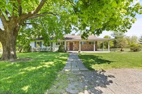 156 Allens Corner Rd, Flemington, NJ 08822