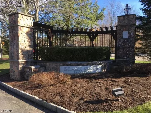 2 Maple Cres #14, Vernon, NJ 07462