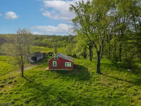 105 Fredon Marksboro Rd, Fredon Twp, NJ 07860