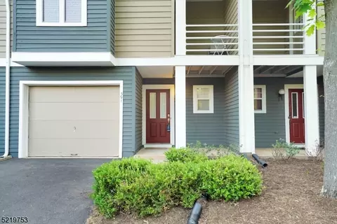 391 Waterview Rd, Bridgewater, NJ 08807