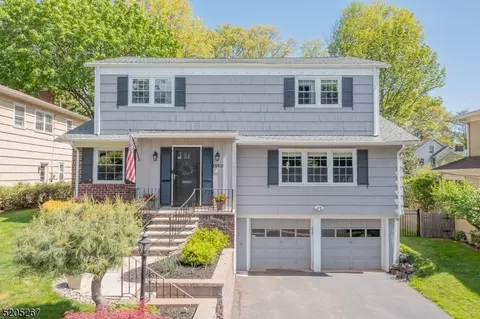 117 Cedar Ln, Maplewood, NJ 07040