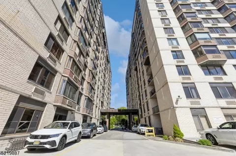 326 Prospect Ave #9J, Hackensack, NJ 07601