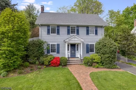 17 Ferncliff Ter, Millburn Twp., NJ 07078