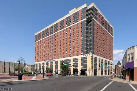 1 Carriage City Plz #1101, Rahway City, NJ 07065