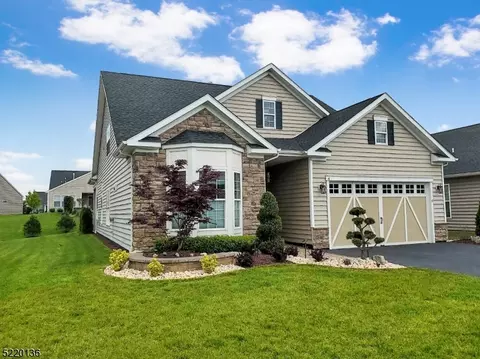 4 Crockett Ave, Monroe Township, NJ 08831