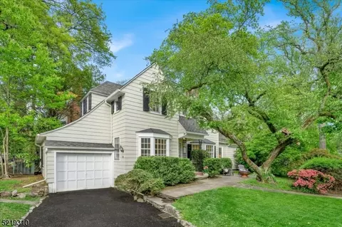 16 Brookside Rd, Maplewood, NJ 07040