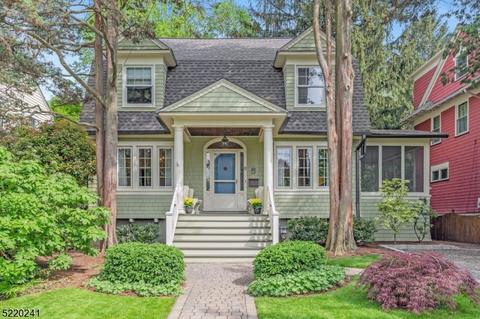 6 Pittsfield St, Cranford, NJ 07016
