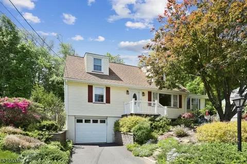 21 Avondale Rd, Denville, NJ 07834