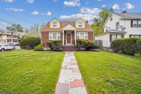 437 E 2nd Ave, Roselle, NJ 07203