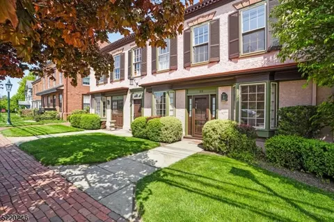33 Murray Hill Sq, New Providence, NJ 07974