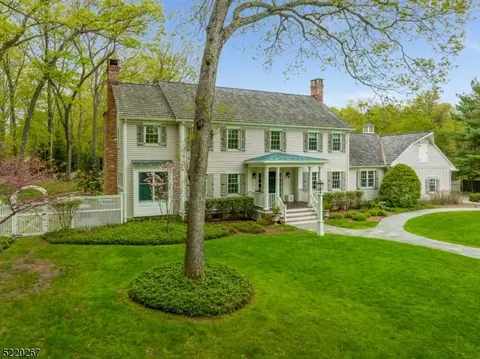 40 Longview Rd, Lebanon, NJ 08833