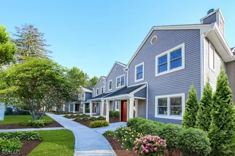 42 Loantaka Way #J, Madison, NJ 07940