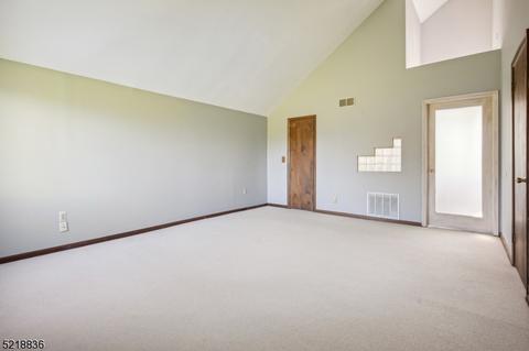 14 Hendrick Rd, Flemington, NJ 08822 photo 18