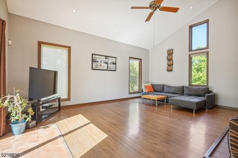14 Hendrick Rd, Flemington, NJ 08822 photo 13