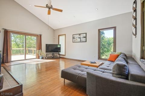 14 Hendrick Rd, Flemington, NJ 08822 photo 12