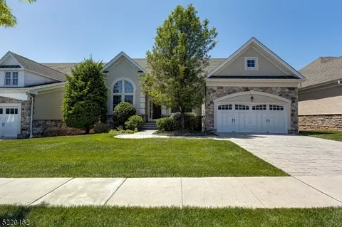 22 Johns Dr, Warren, NJ 07059