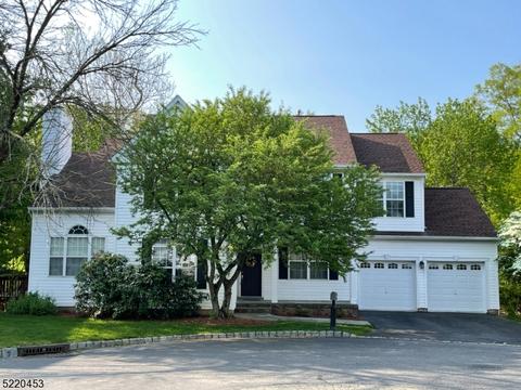 24 Honeyman Rd, Basking Ridge, NJ 07920