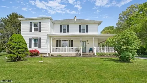 2757 River Rd, Phillipsburg, NJ 08865