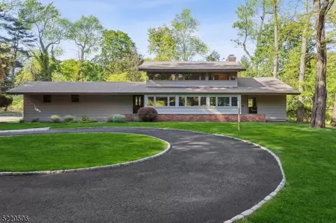 1570 Crabapple Ln, Plainfield, NJ 07060