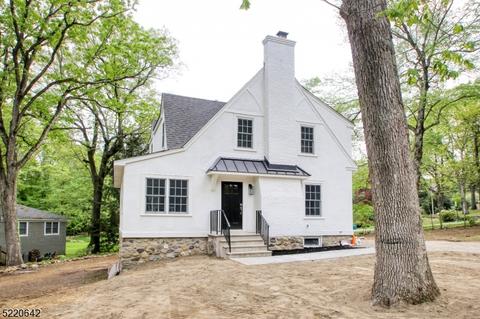 20 Condit Rd, Mountain Lakes, NJ 07046