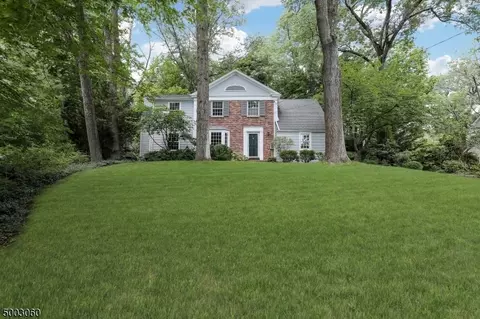 15 Park Cir, Millburn Twp., NJ 07078