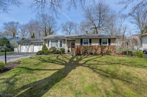 89 Primrose Dr, New Providence, NJ 07974