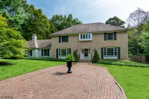 21 Evans Farm Rd, Morristown, NJ 07960
