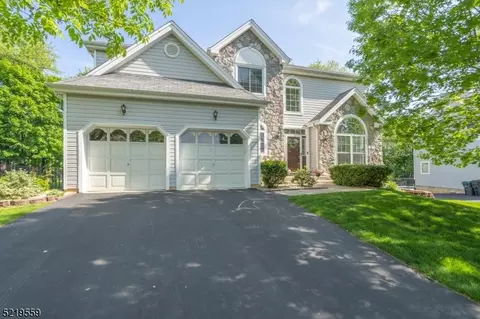 53 Haze Way, Phillipsburg, NJ 08865