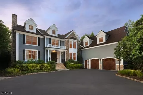 13 Breeze Knoll Dr, Westfield, NJ 07090